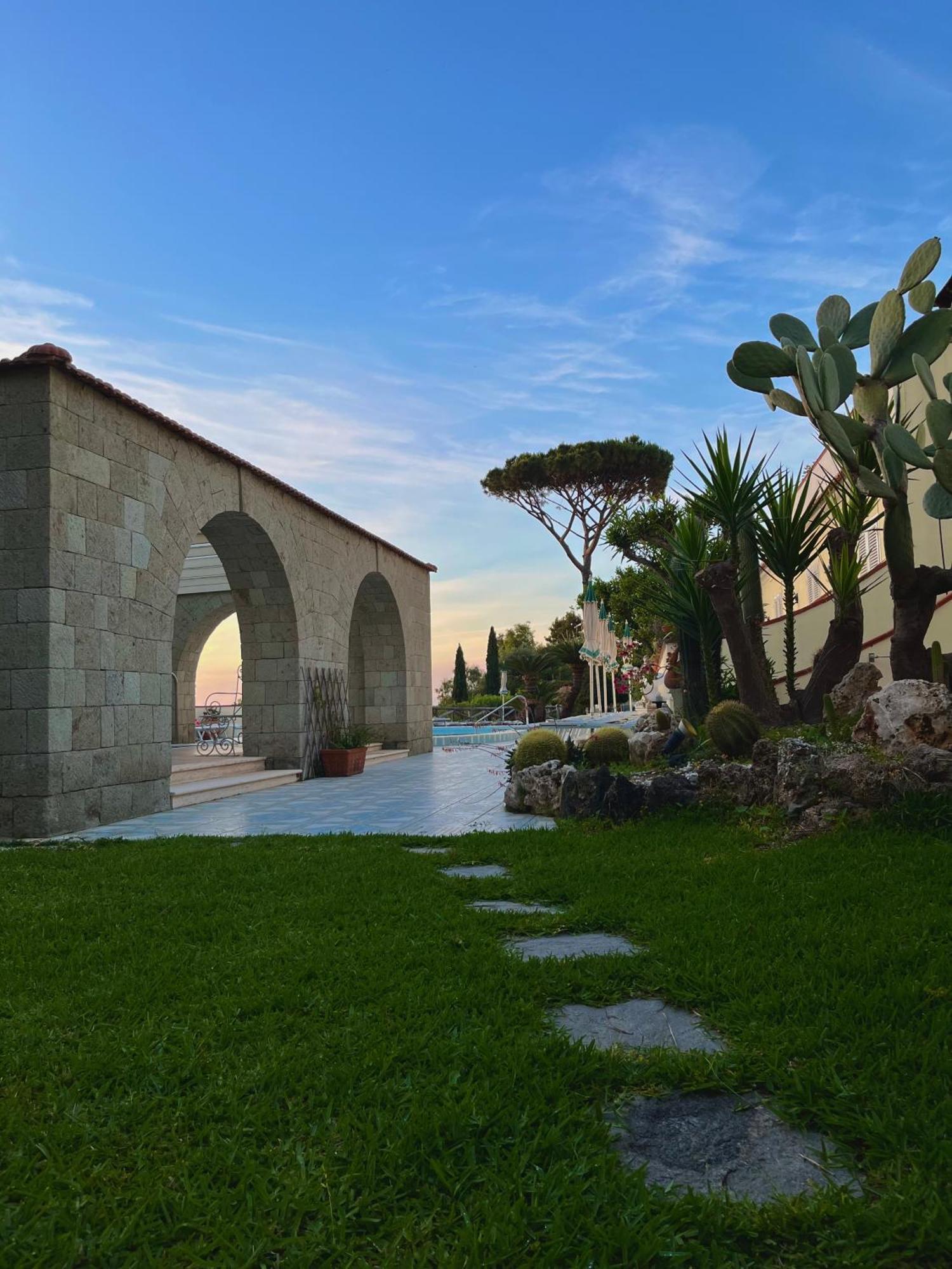 Casamicciola Terme Resort Villa Flavio מראה חיצוני תמונה